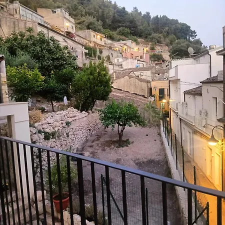 Acciana Garden - Oasi In Pieno Centro Storico - Bassa Holiday home